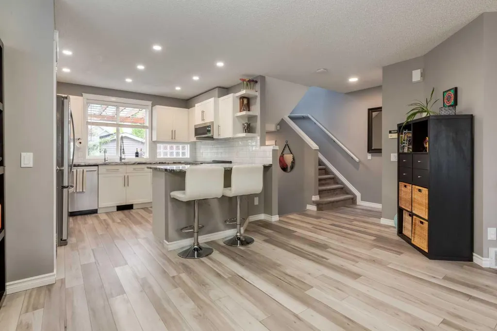181 Tuscany Valley Green NW Calgary AB T3L 2K4