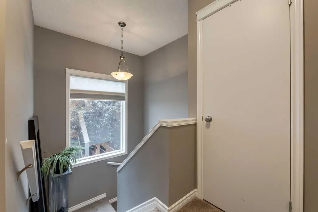 181 Tuscany Valley Green NW Calgary AB T3L 2K4
