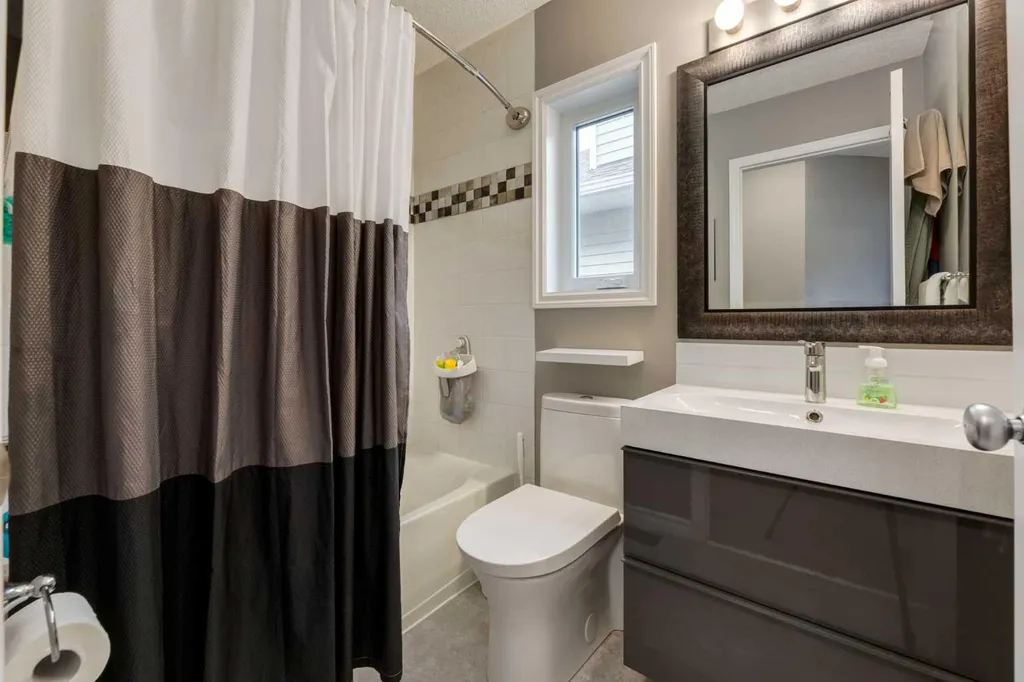 181 Tuscany Valley Green NW Calgary AB T3L 2K4