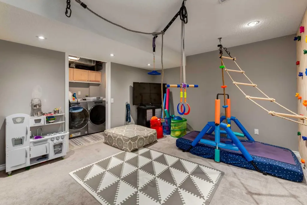 181 Tuscany Valley Green NW Calgary AB T3L 2K4