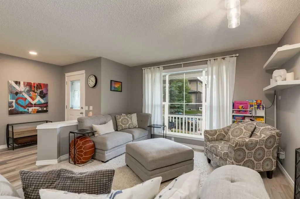 181 Tuscany Valley Green NW Calgary AB T3L 2K4