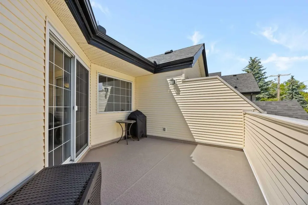 405 32 Avenue NW Calgary AB T2K 0Z5