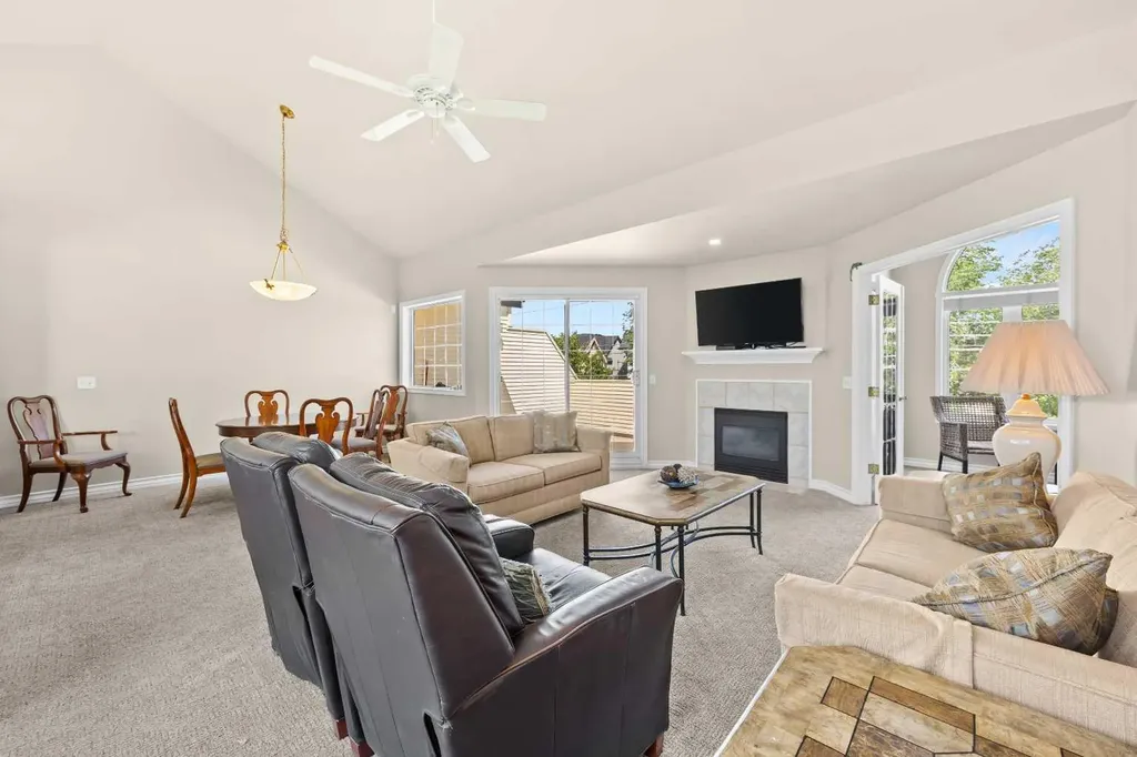 405 32 Avenue NW Calgary AB T2K 0Z5