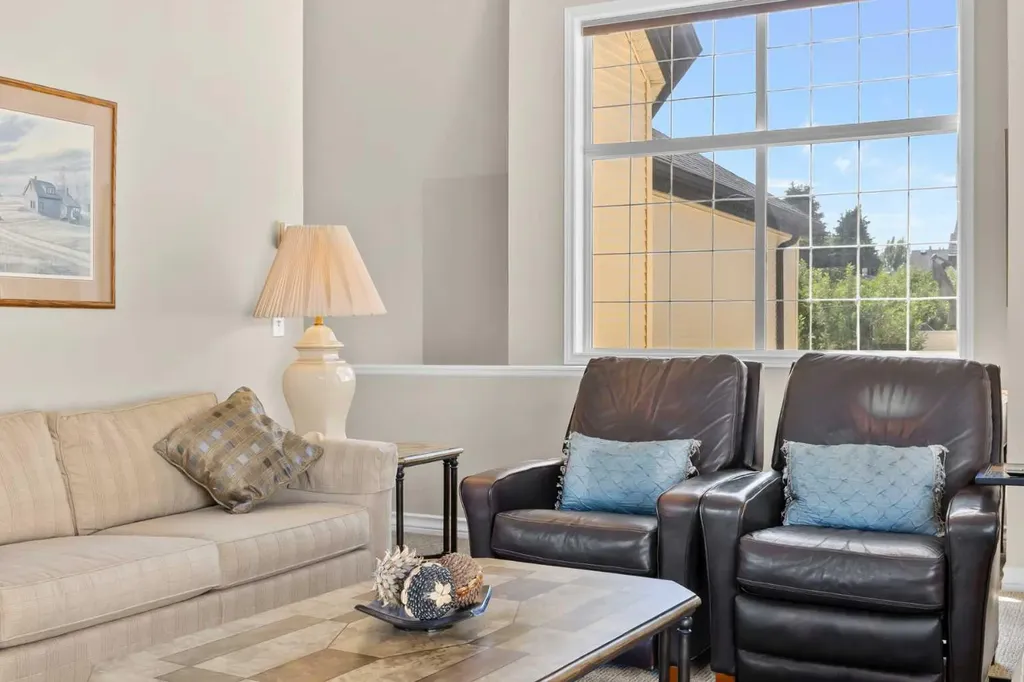 405 32 Avenue NW Calgary AB T2K 0Z5