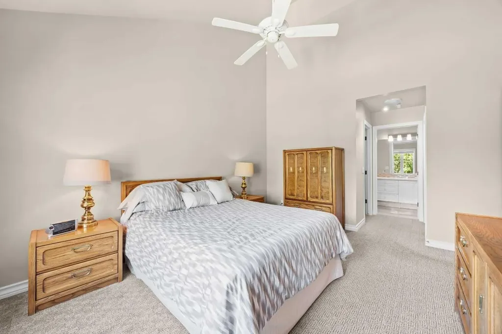 405 32 Avenue NW Calgary AB T2K 0Z5