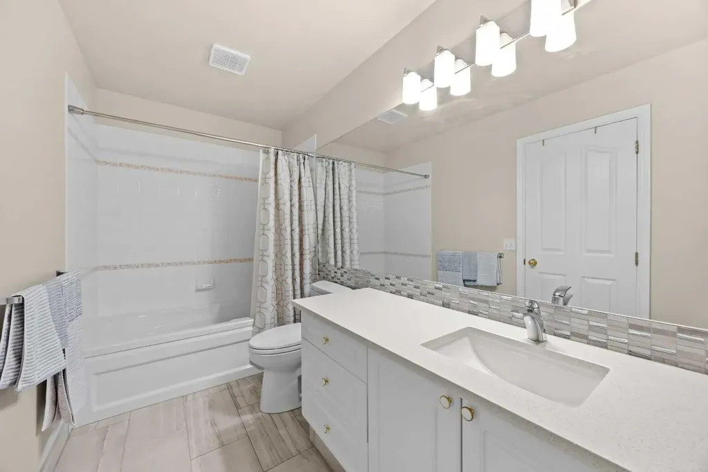 405 32 Avenue NW Calgary AB T2K 0Z5