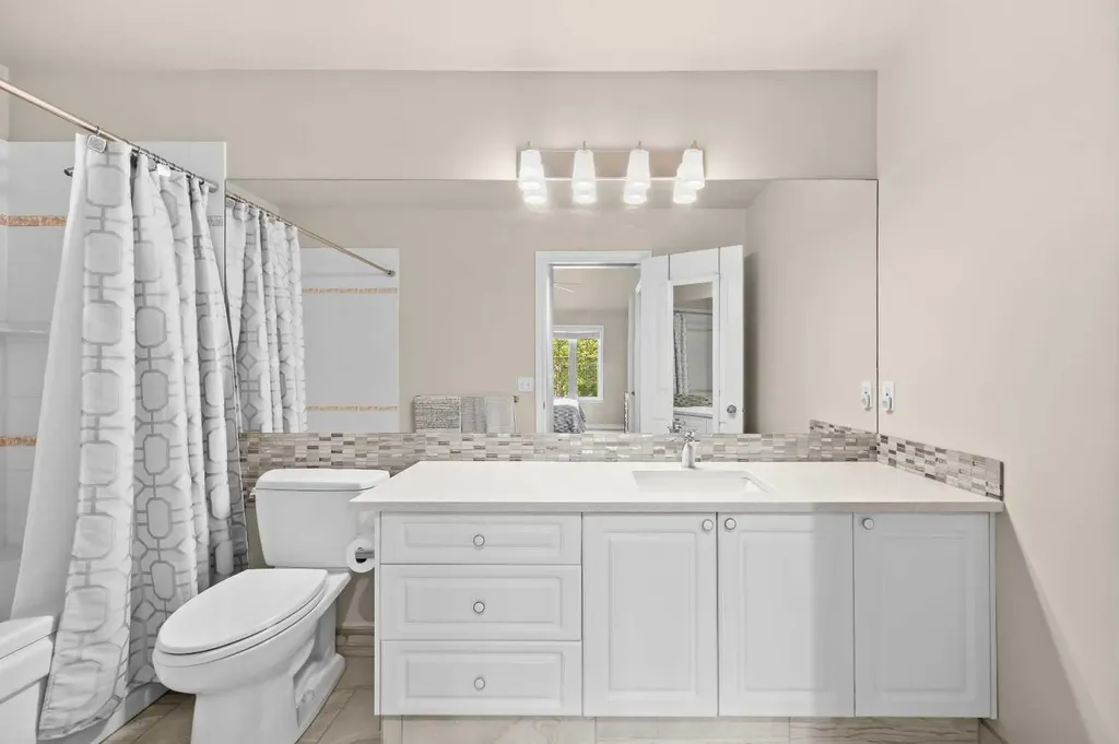 405 32 Avenue NW Calgary AB T2K 0Z5
