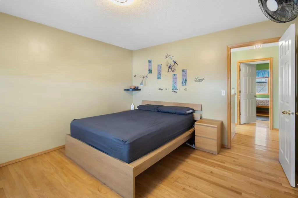179 Erin Park Drive SE Calgary AB T3B 3L5