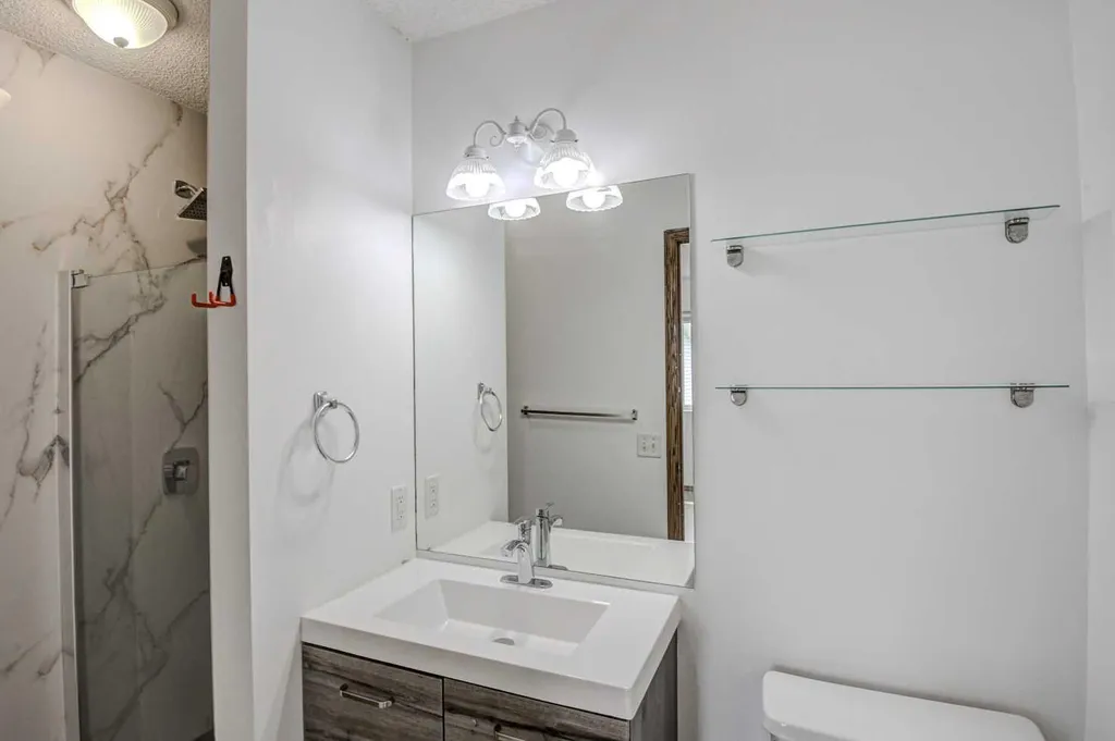 23 Prestwick Cove SE Calgary AB T2Z 3W2