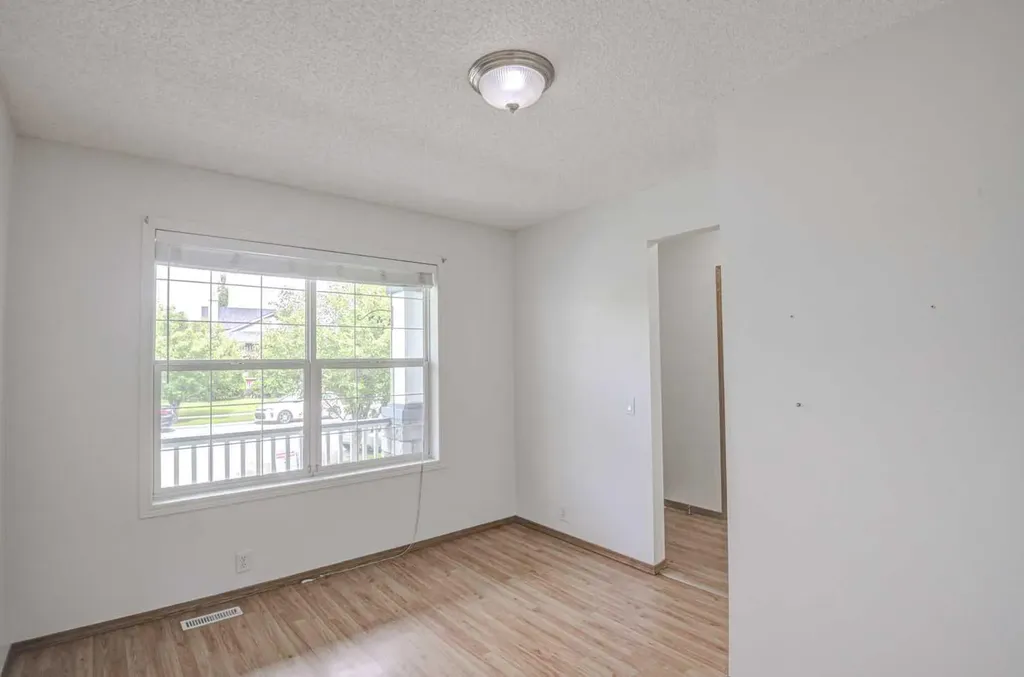 23 Prestwick Cove SE Calgary AB T2Z 3W2