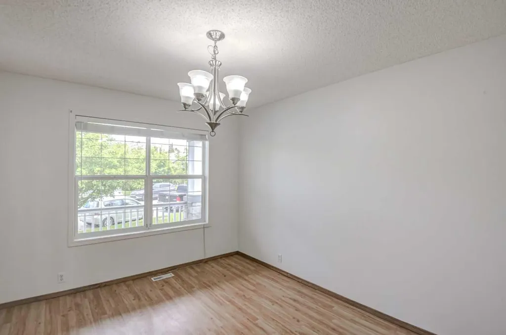23 Prestwick Cove SE Calgary AB T2Z 3W2