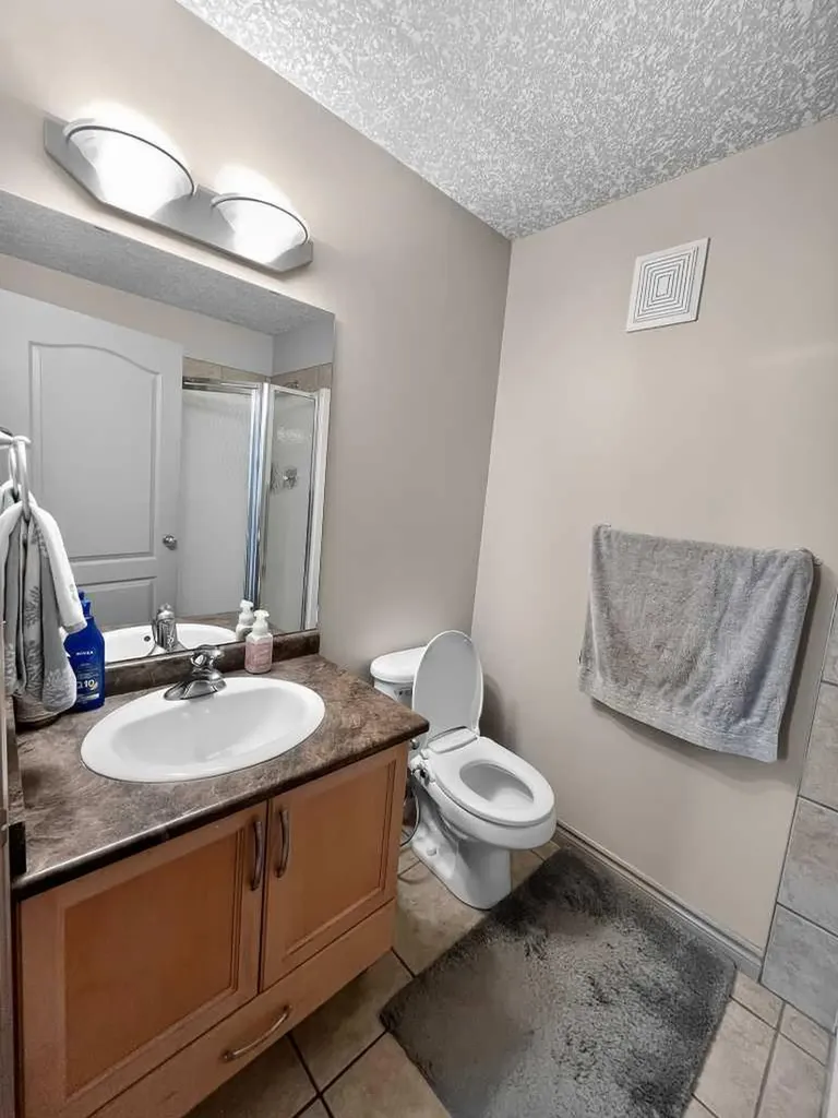 12605 Lakeshore Drive Grande Prairie AB T8X8C6