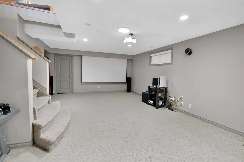 12605 Lakeshore Drive Grande Prairie AB T8X8C6
