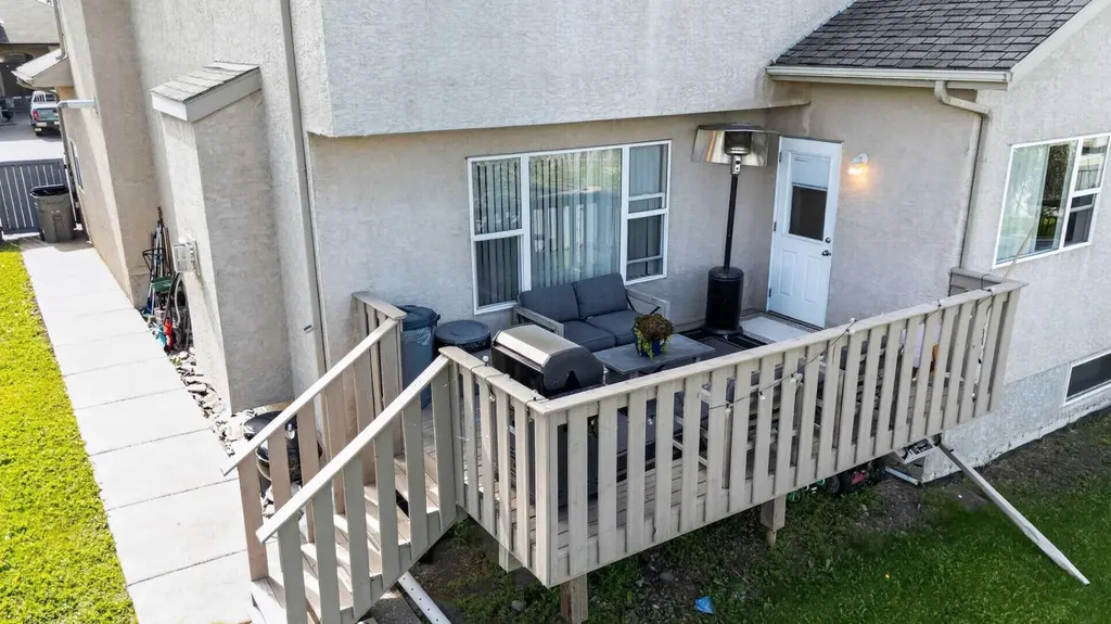 12605 Lakeshore Drive Grande Prairie AB T8X8C6