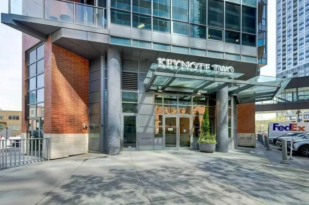 225 11 Avenue SE Calgary AB T2G 0G3