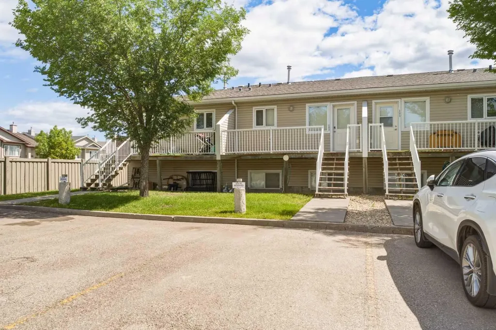 9105 91 Street Grande Prairie AB T8X0E6
