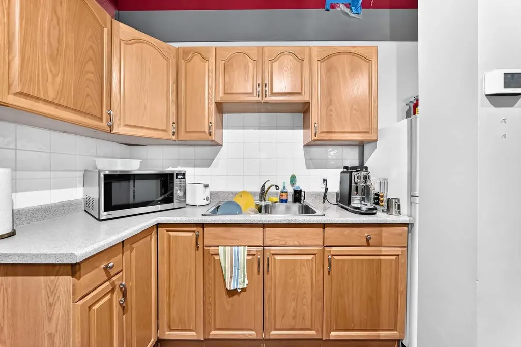 4722 1 Street SW Calgary AB T2G 0A2