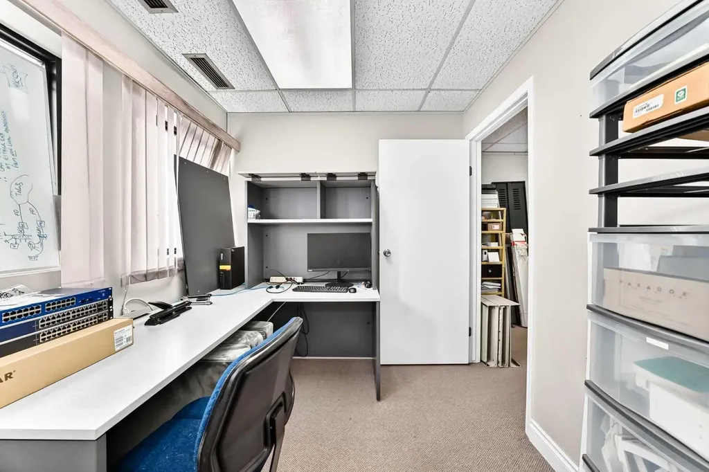 4722 1 Street SW Calgary AB T2G 0A2