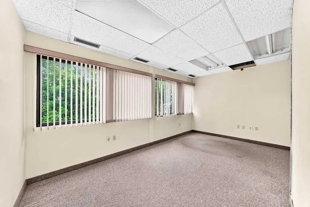 4722 1 Street SW Calgary AB T2G 0A2