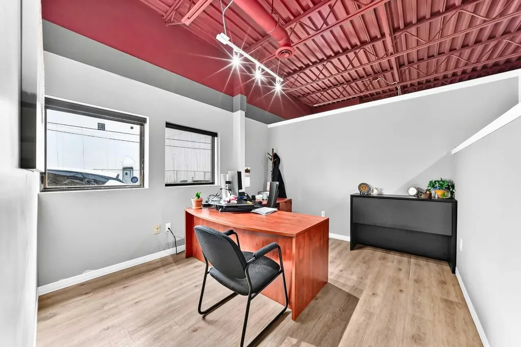 4722 1 Street SW Calgary AB T2G 0A2