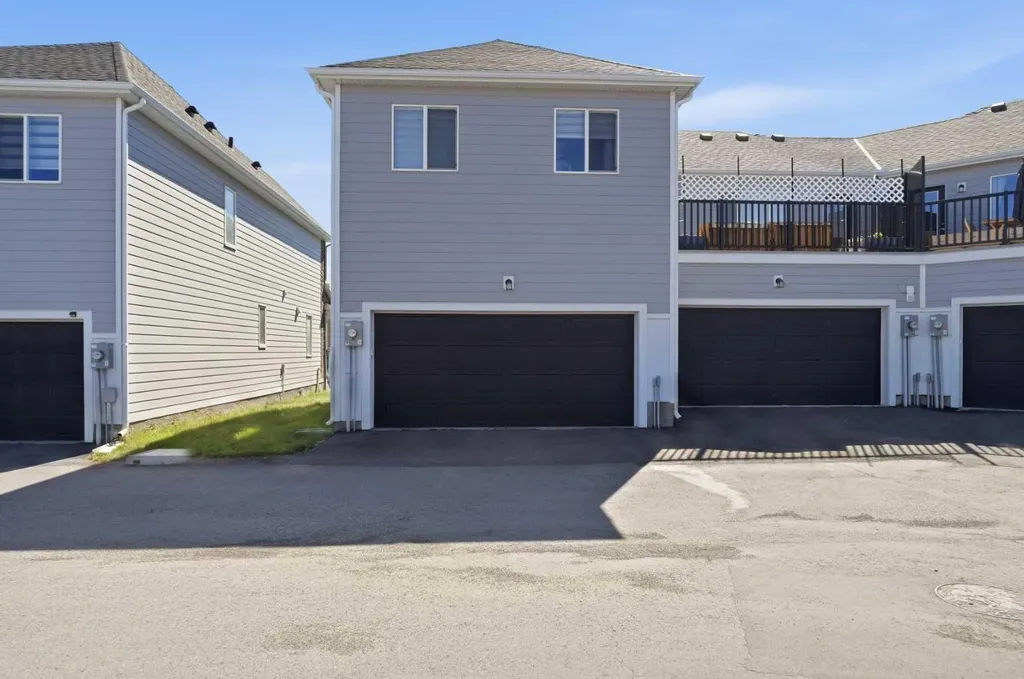 19691 Sheriff King Street SW Calgary AB T2X 4X5