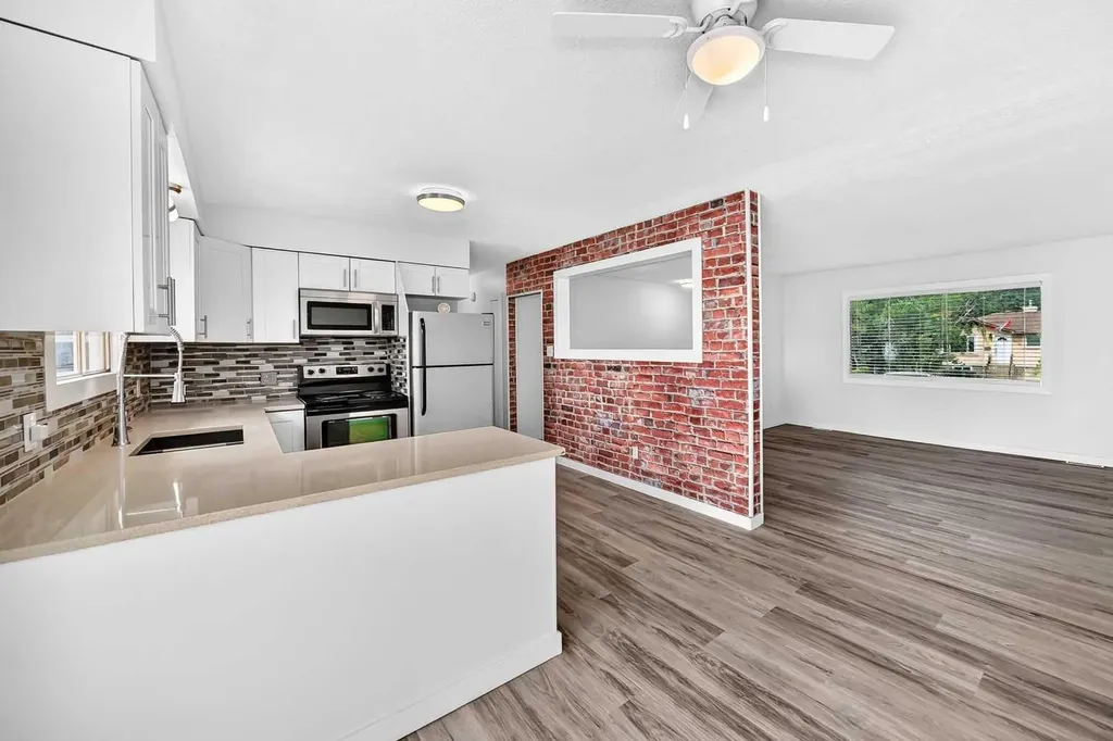 2016 46 Street SE Calgary AB T2B 1K6
