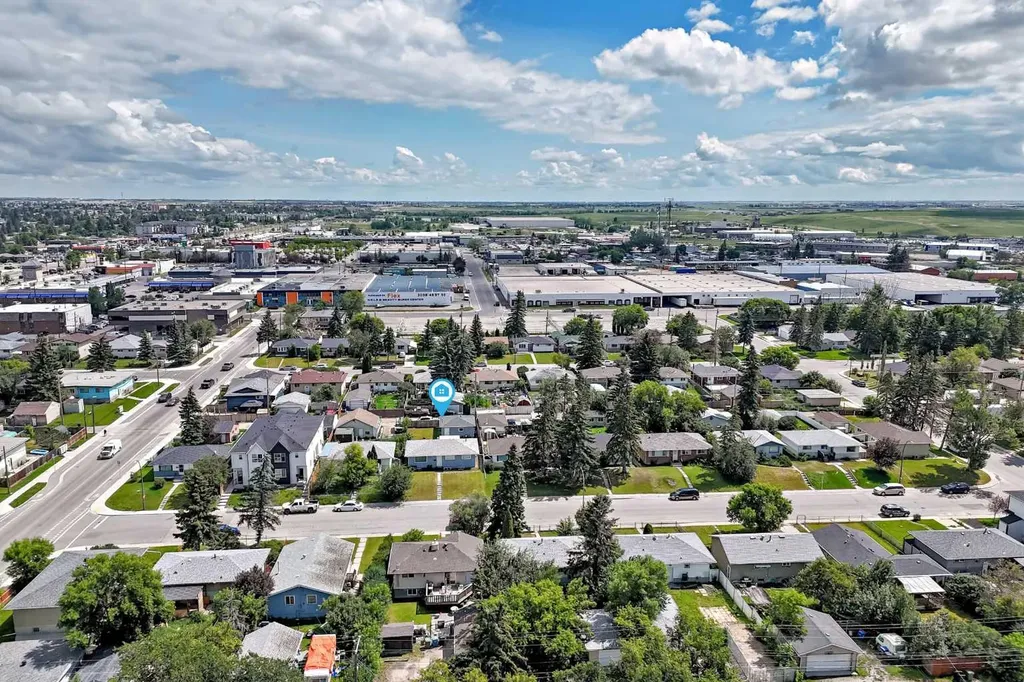 2016 46 Street SE Calgary AB T2B 1K6