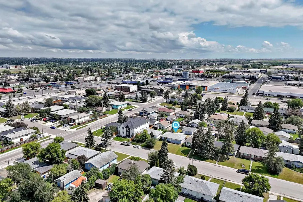 2016 46 Street SE Calgary AB T2B 1K6