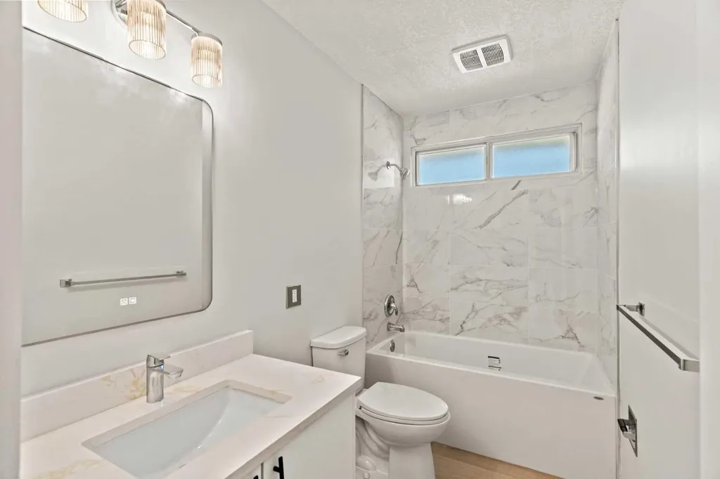 3116 39 Street SE Calgary AB T2B 1B1