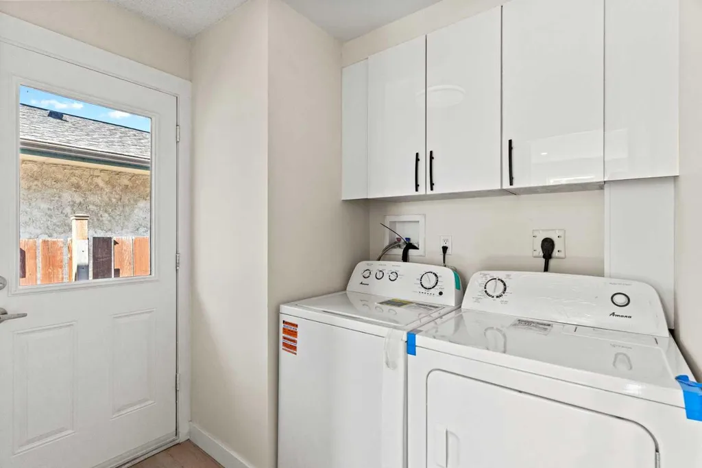 3116 39 Street SE Calgary AB T2B 1B1