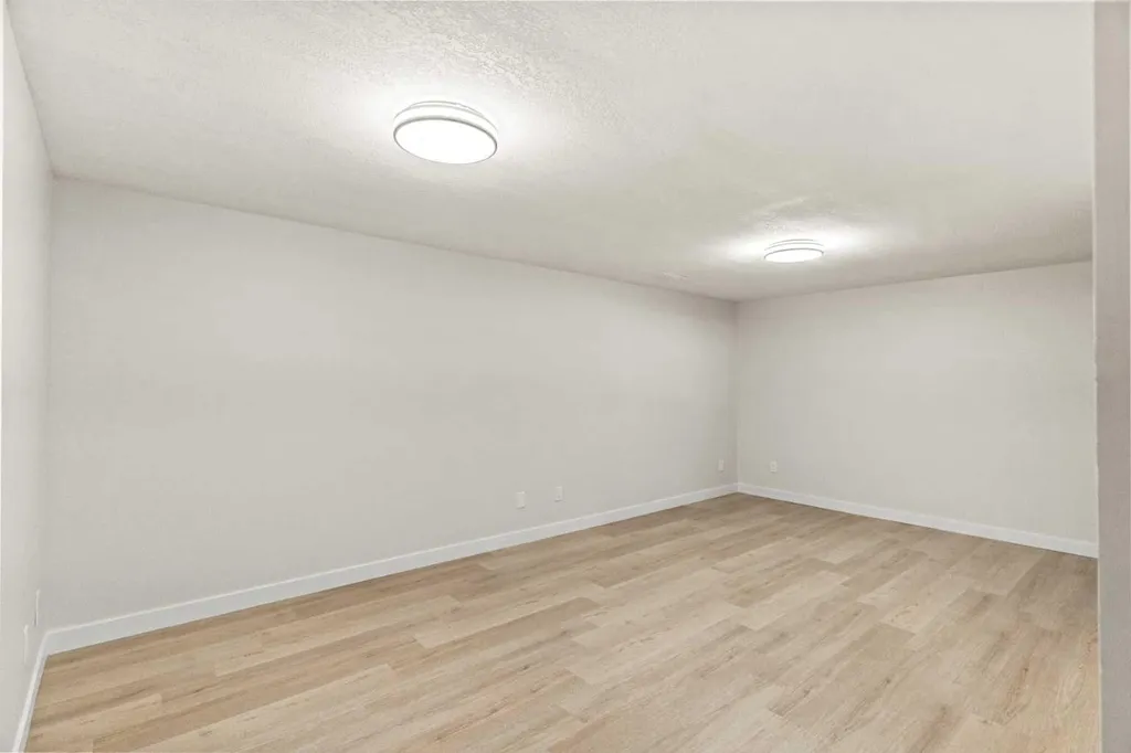 3116 39 Street SE Calgary AB T2B 1B1