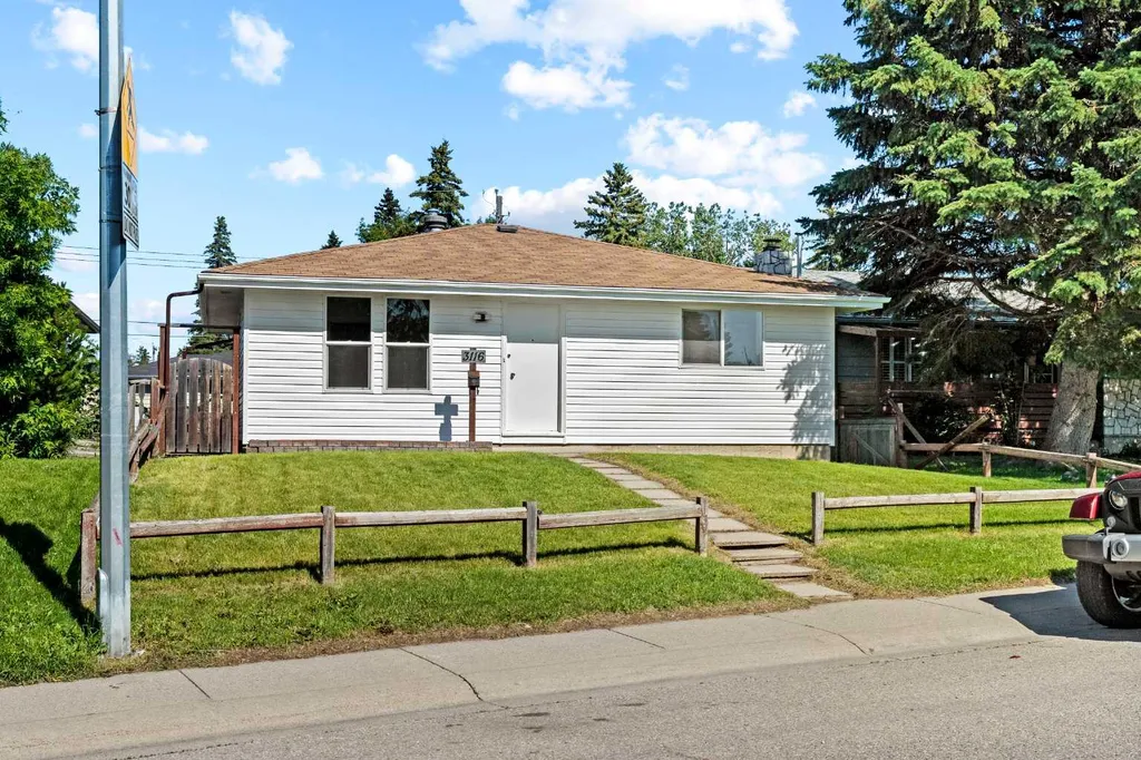 3116 39 Street SE Calgary AB T2B 1B1