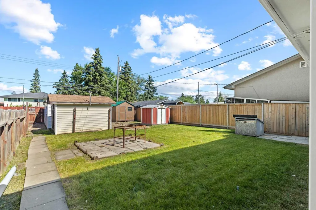 3116 39 Street SE Calgary AB T2B 1B1
