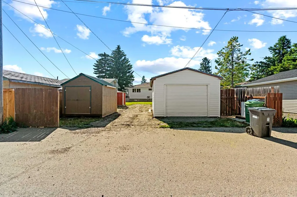 3116 39 Street SE Calgary AB T2B 1B1