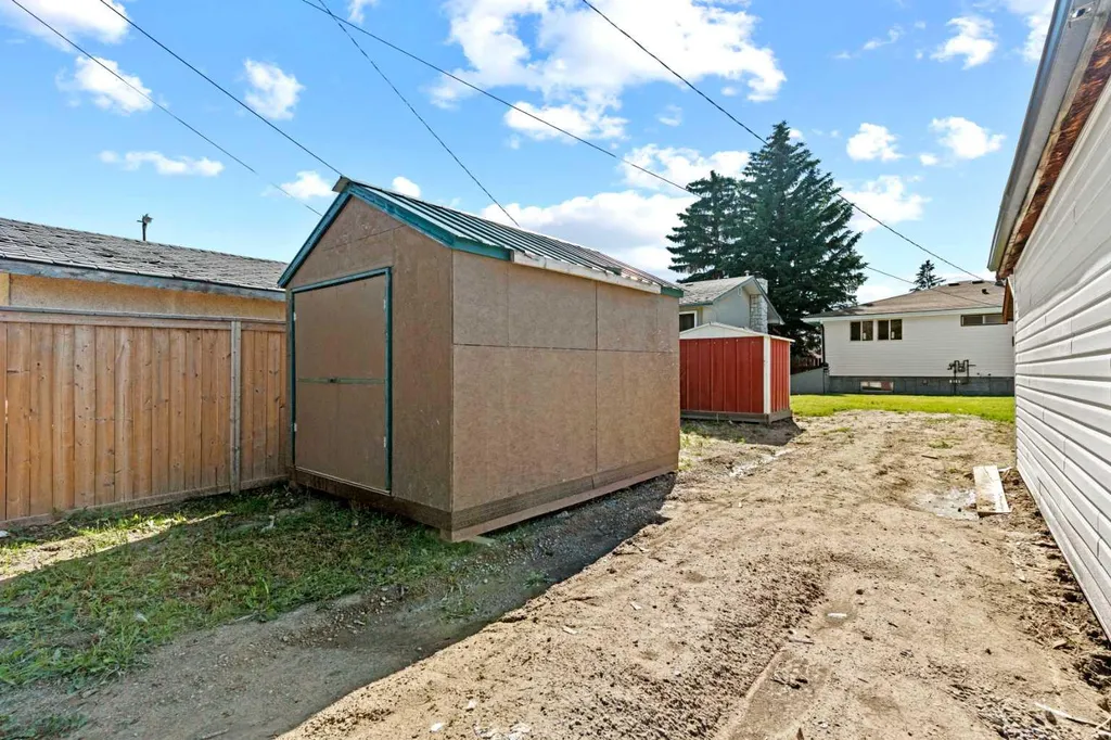 3116 39 Street SE Calgary AB T2B 1B1