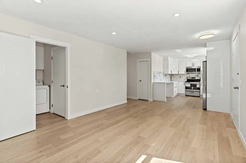 3116 39 Street SE Calgary AB T2B 1B1