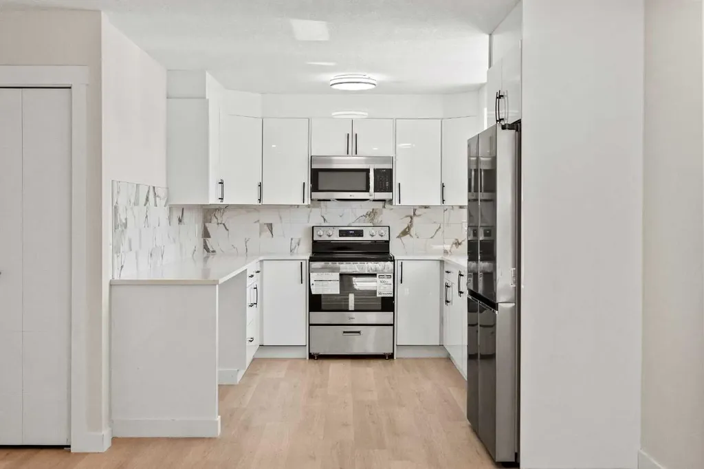 3116 39 Street SE Calgary AB T2B 1B1