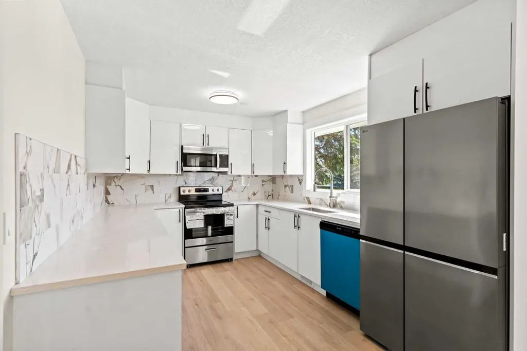 3116 39 Street SE Calgary AB T2B 1B1
