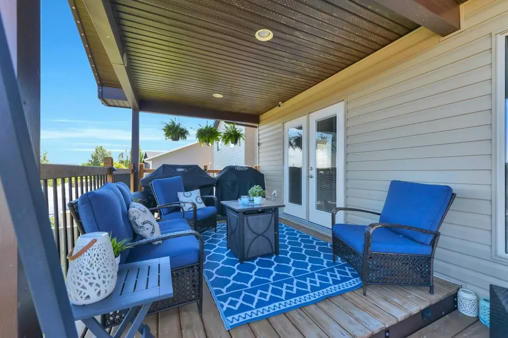 74 Turner Crescent Red Deer AB T4P 0L1