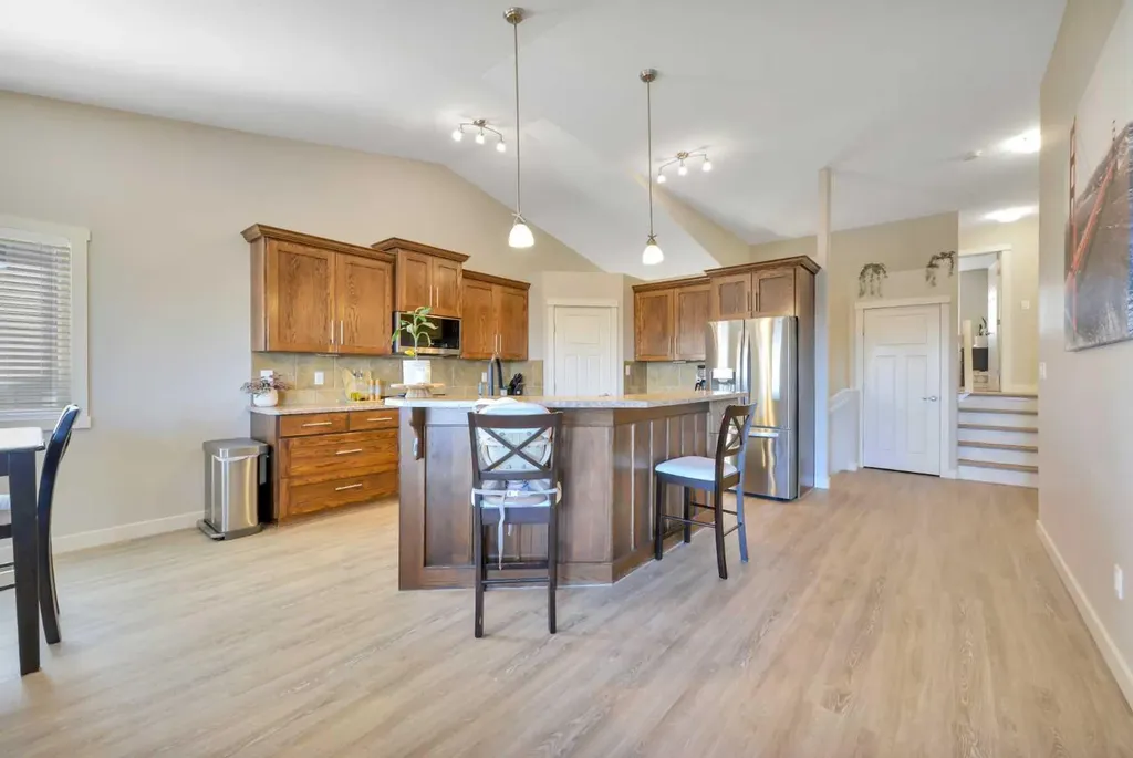 74 Turner Crescent Red Deer AB T4P 0L1