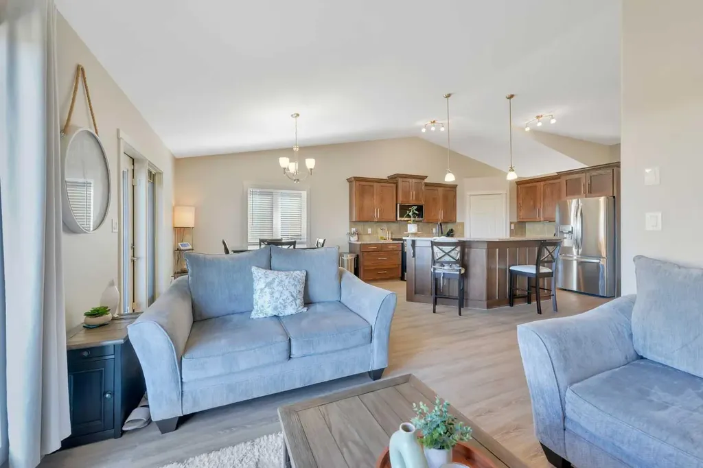 74 Turner Crescent Red Deer AB T4P 0L1