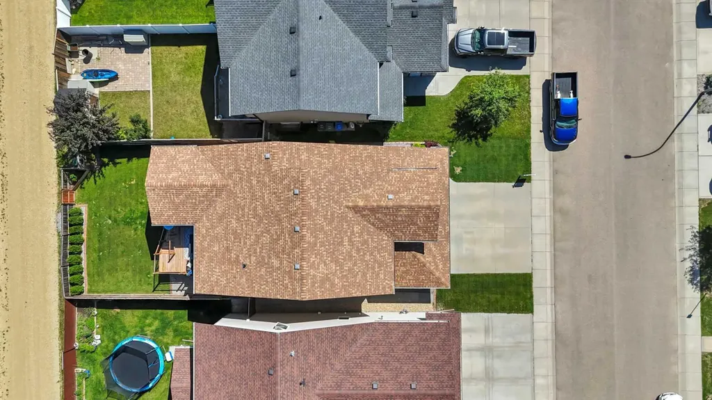 74 Turner Crescent Red Deer AB T4P 0L1