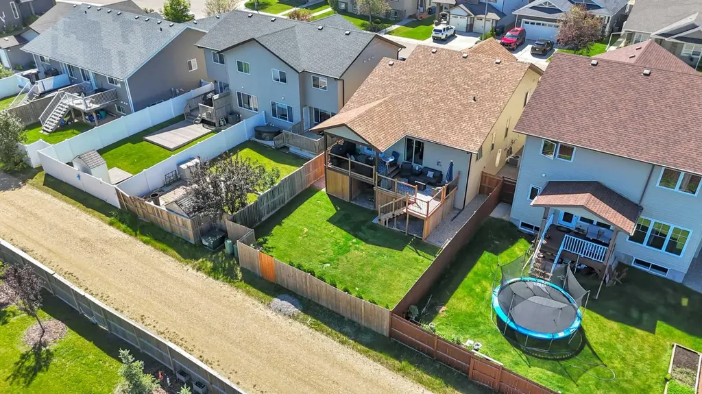 74 Turner Crescent Red Deer AB T4P 0L1