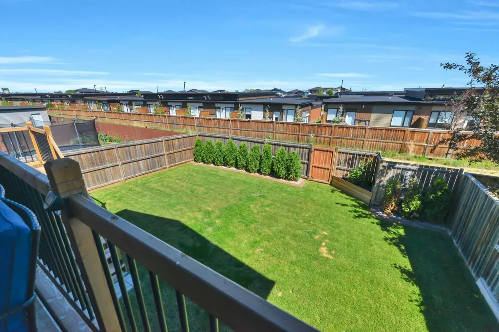 74 Turner Crescent Red Deer AB T4P 0L1