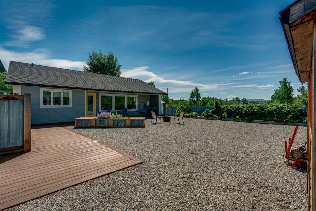 304 Main Street Diamond Valley AB T0L 2Z0