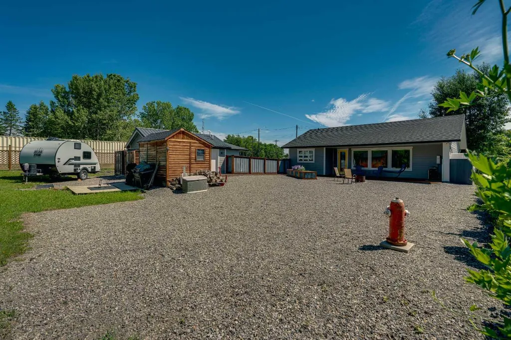 304 Main Street Diamond Valley AB T0L 2Z0