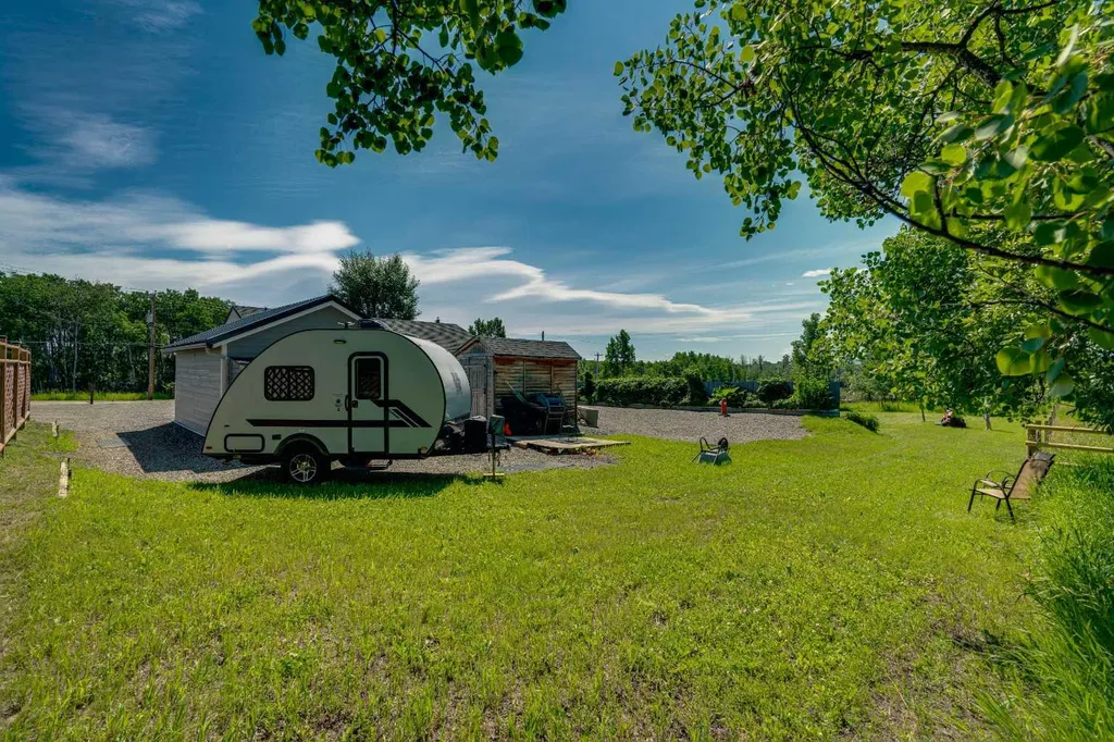304 Main Street Diamond Valley AB T0L 2Z0