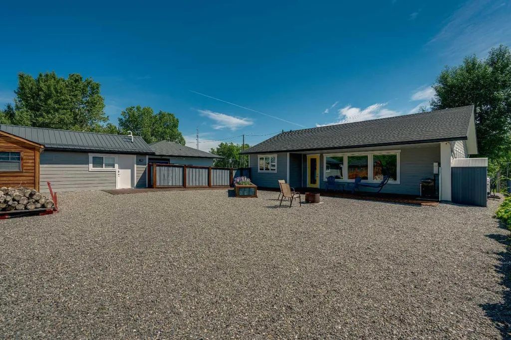 304 Main Street Diamond Valley AB T0L 2Z0