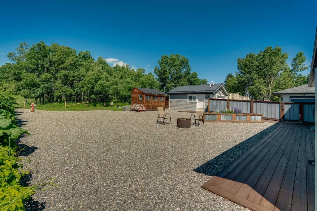 304 Main Street Diamond Valley AB T0L 2Z0