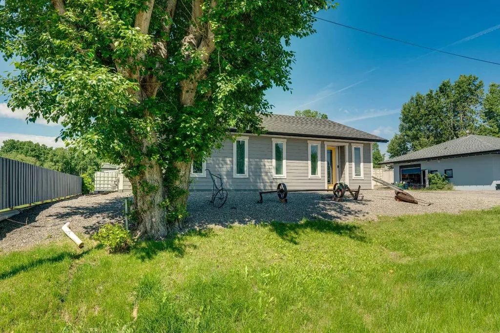 304 Main Street Diamond Valley AB T0L 2Z0